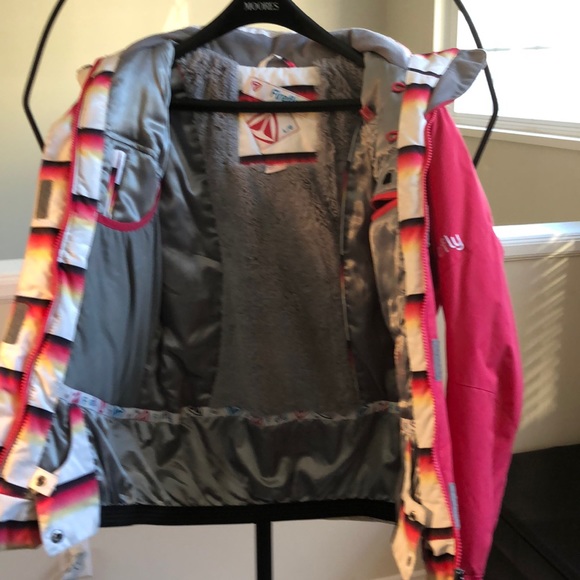 Ski Jacket (not a puffer) - Picture 3 of 6